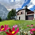 Chez Louis - Alpine Charm With Mont Blanc View & Access * Courmayeur