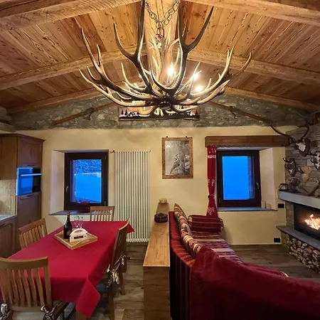 Chalet Chez Louis - Alpine Charm With Mont Blanc View & Access Courmayeur