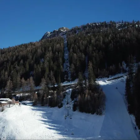 Chez Louis - Alpine Charm With Mont Blanc View & Access Chalet *
