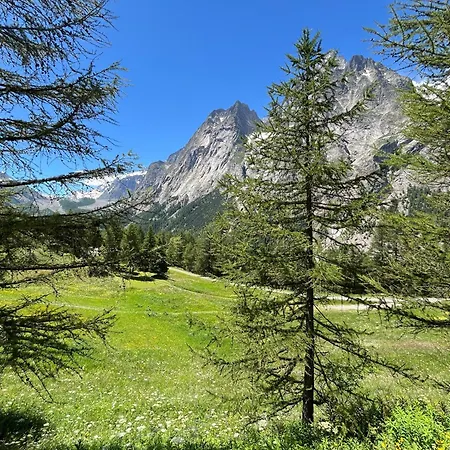 Chez Louis - Alpine Charm With Mont Blanc View & Access