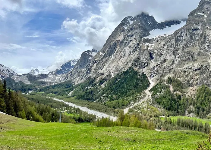 Chez Louis - Alpine Charm With Mont Blanc View & Access * Courmayeur