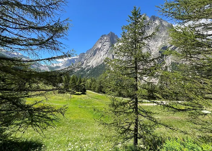 Chez Louis - Alpine Charm With Mont Blanc View & Access